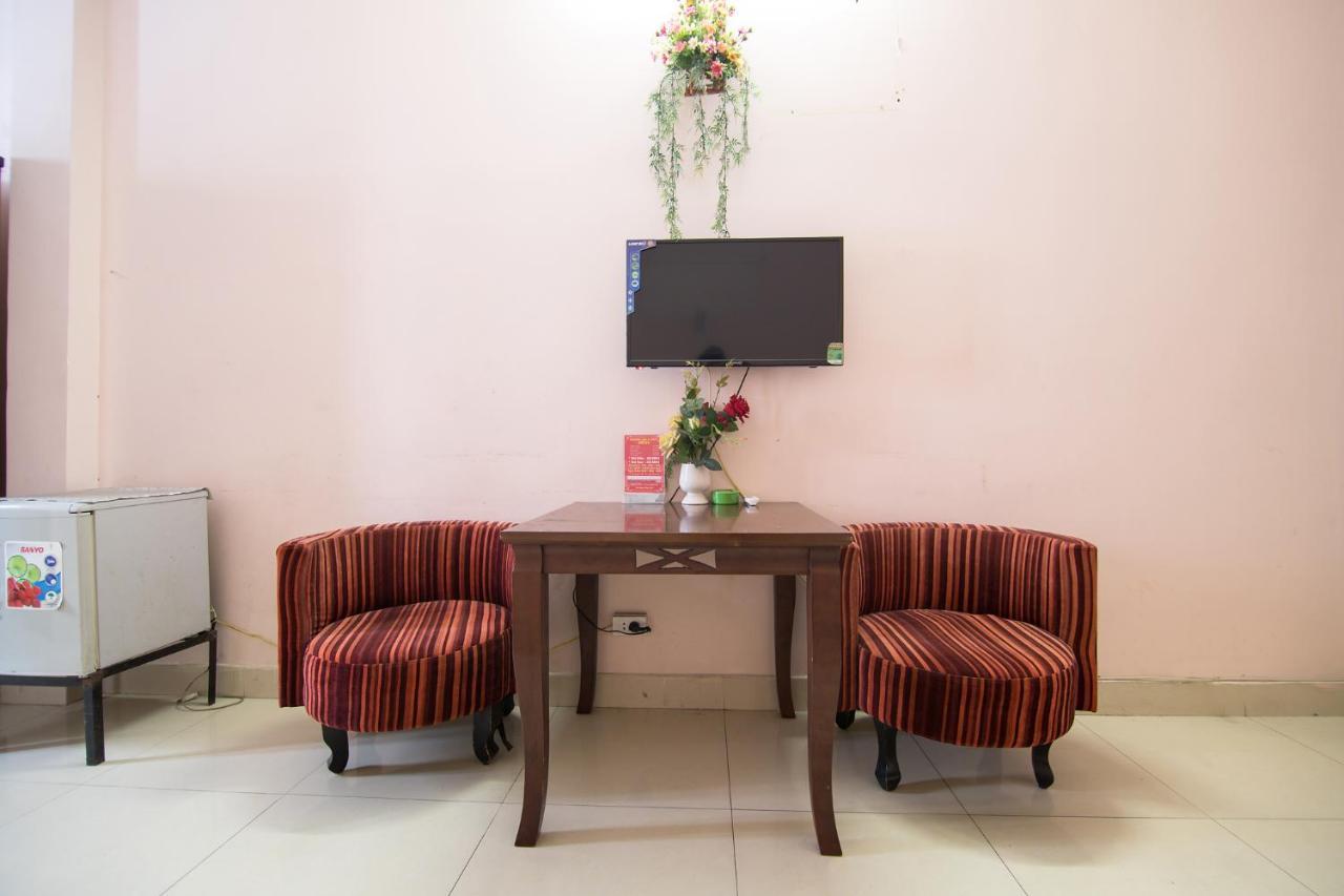 Reddoorz Plus Near Aeon Mall Tan Phu 2 Ho Chi Minh-staden Exteriör bild