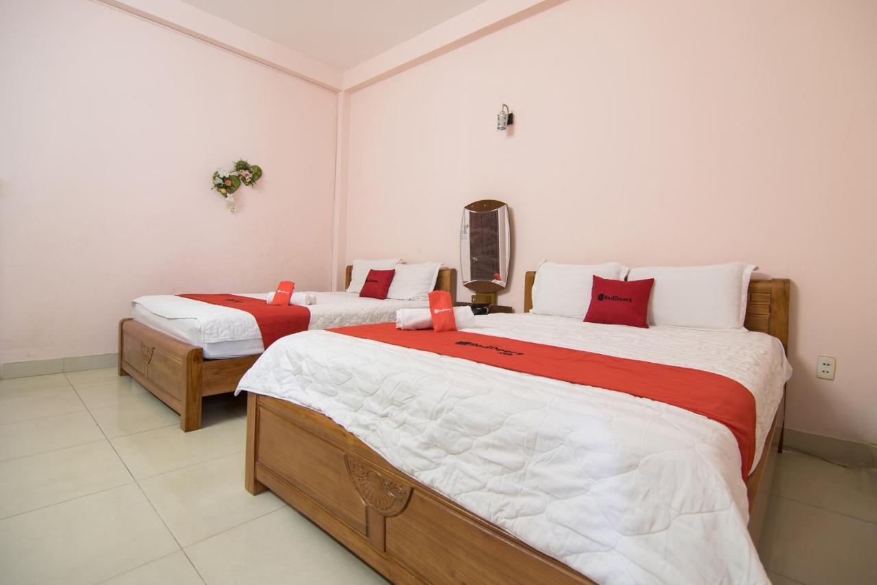 Reddoorz Plus Near Aeon Mall Tan Phu 2 Ho Chi Minh-staden Exteriör bild