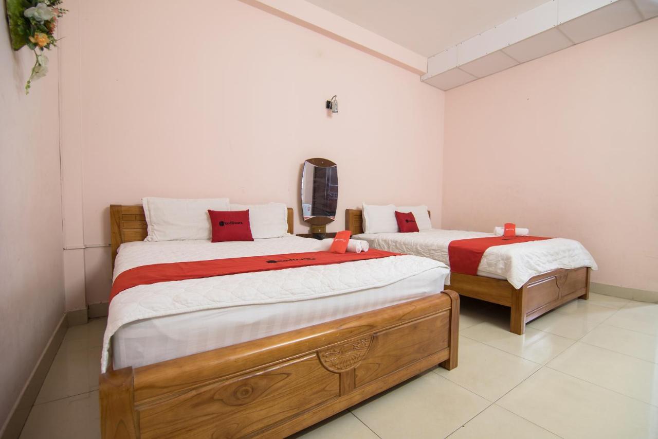 Reddoorz Plus Near Aeon Mall Tan Phu 2 Ho Chi Minh-staden Exteriör bild