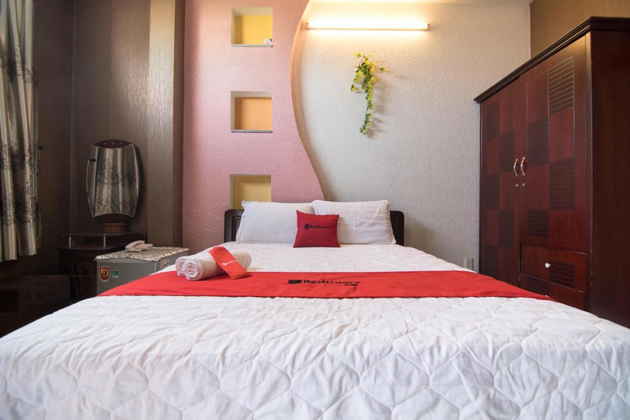 Reddoorz Plus Near Aeon Mall Tan Phu 2 Ho Chi Minh-staden Exteriör bild