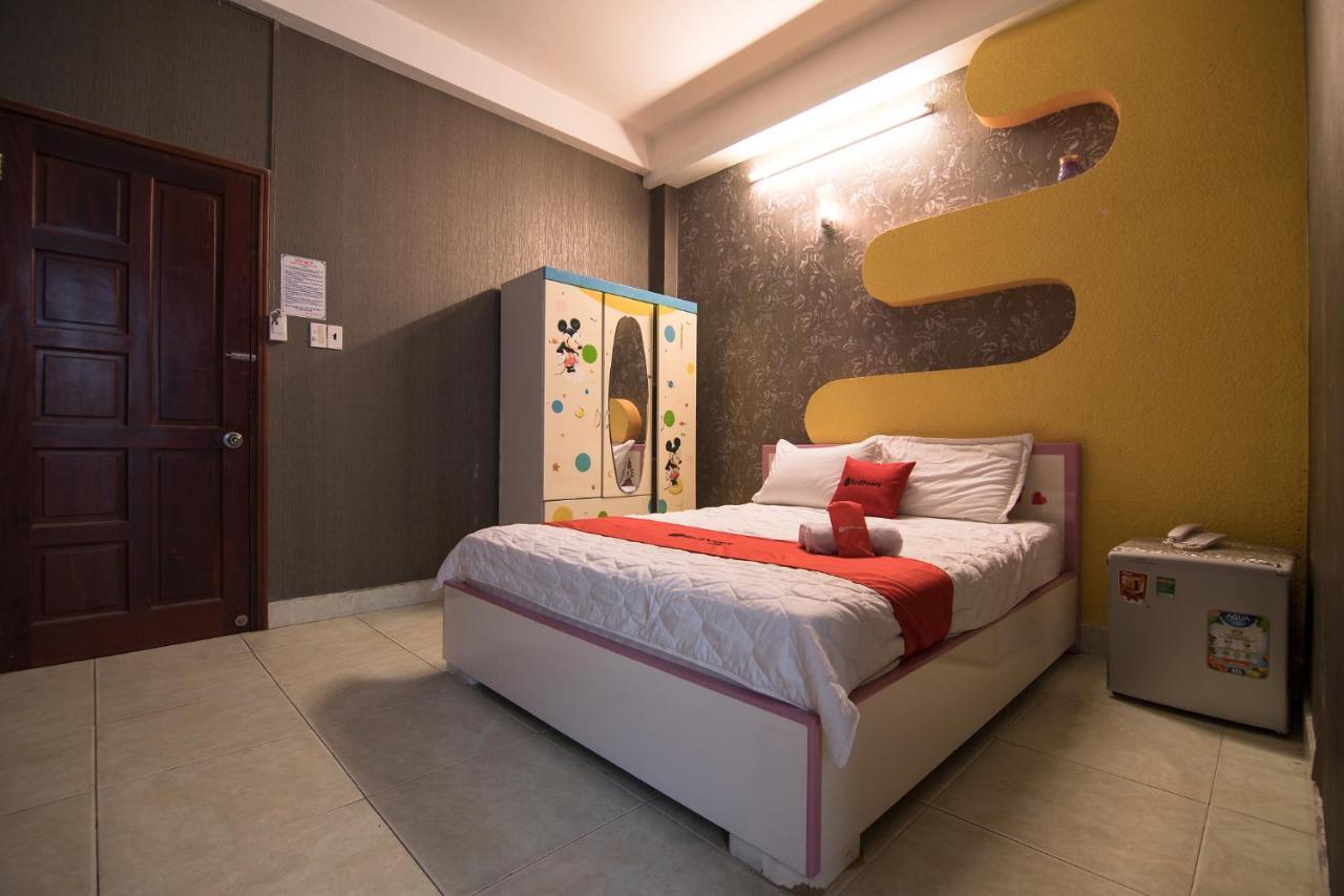 Reddoorz Plus Near Aeon Mall Tan Phu 2 Ho Chi Minh-staden Exteriör bild