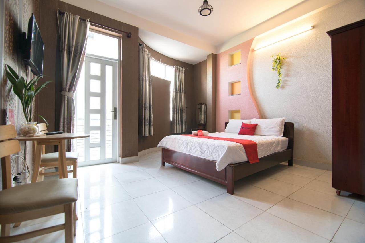 Reddoorz Plus Near Aeon Mall Tan Phu 2 Ho Chi Minh-staden Exteriör bild